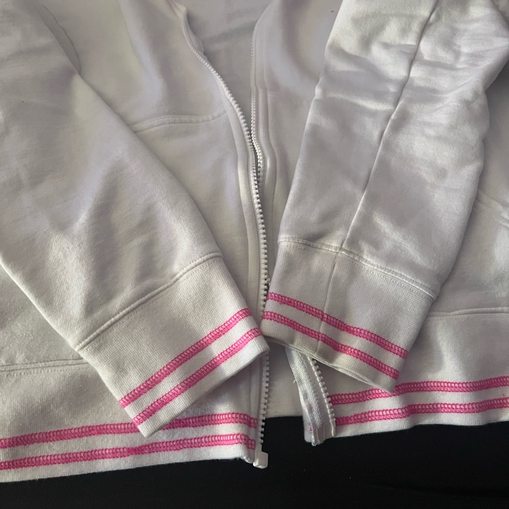 The North Face White Hoodie - Picture 3 of 4